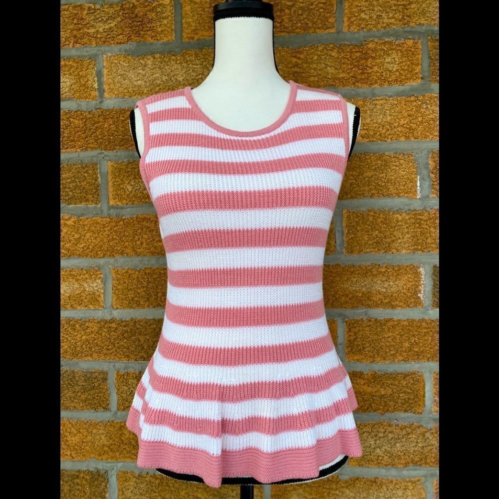 St. John vest sweater size small